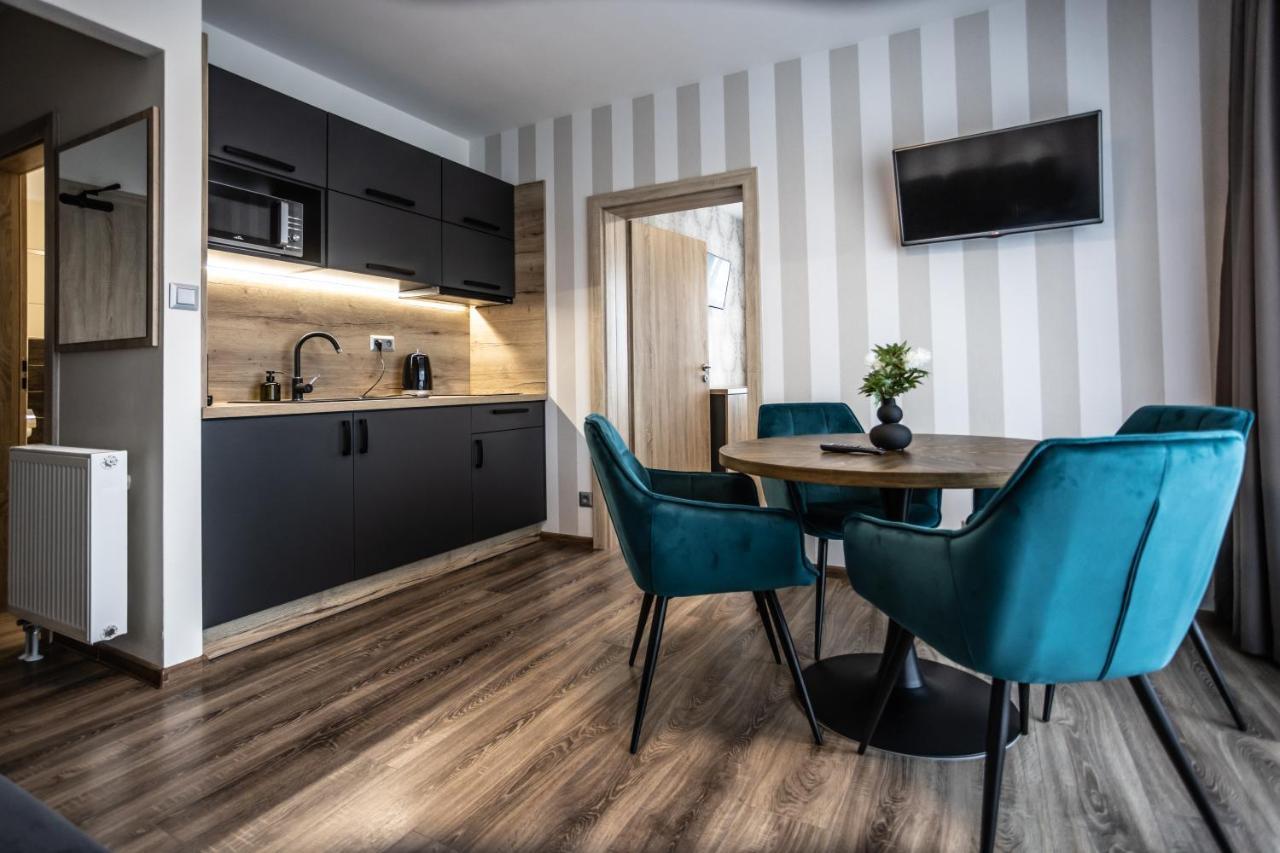 Hotel Demanova Apartments - Dependance Липтовски-Микулаш Экстерьер фото