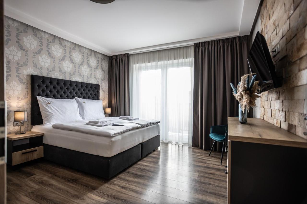 Hotel Demanova Apartments - Dependance Липтовски-Микулаш Экстерьер фото