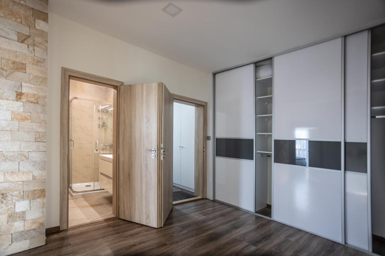 Hotel Demanova Apartments - Dependance Липтовски-Микулаш Экстерьер фото